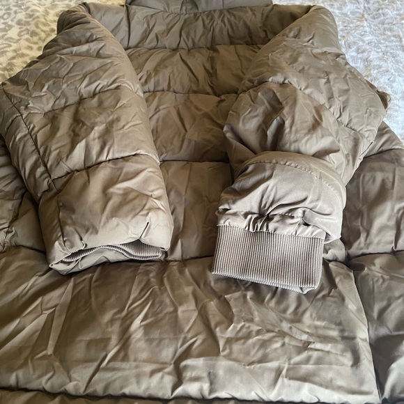 Jacket - Picture 5 of 5